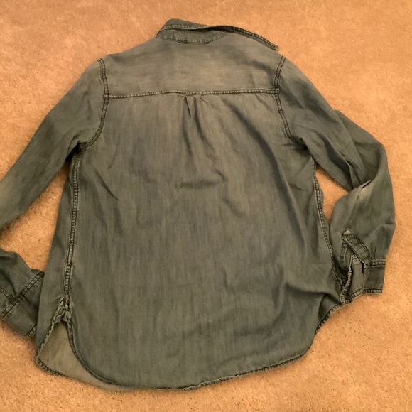 👔 Old Navy Size S Chambray Button Down - Picture 3 of 3